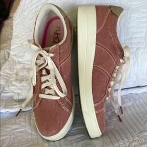 Dusty Rose Canvas Low-Top Sneakers with White Accents